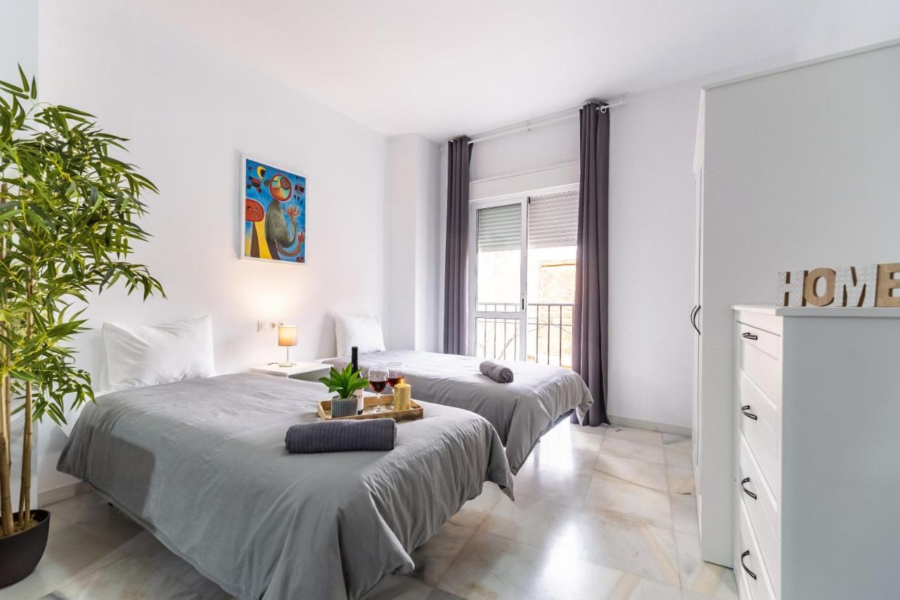 Marmoles Deluxe Apartment - Malaga Centro Bagian luar foto