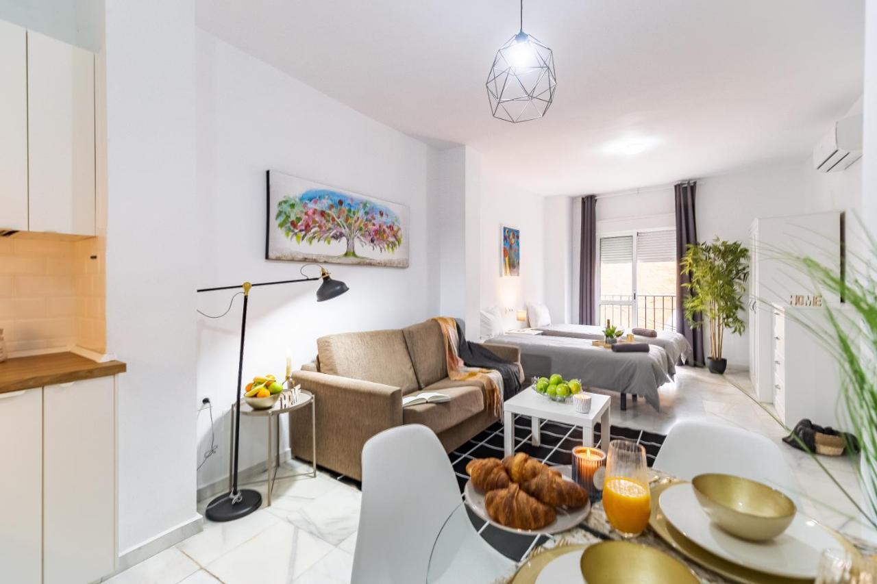 Marmoles Deluxe Apartment - Malaga Centro Bagian luar foto